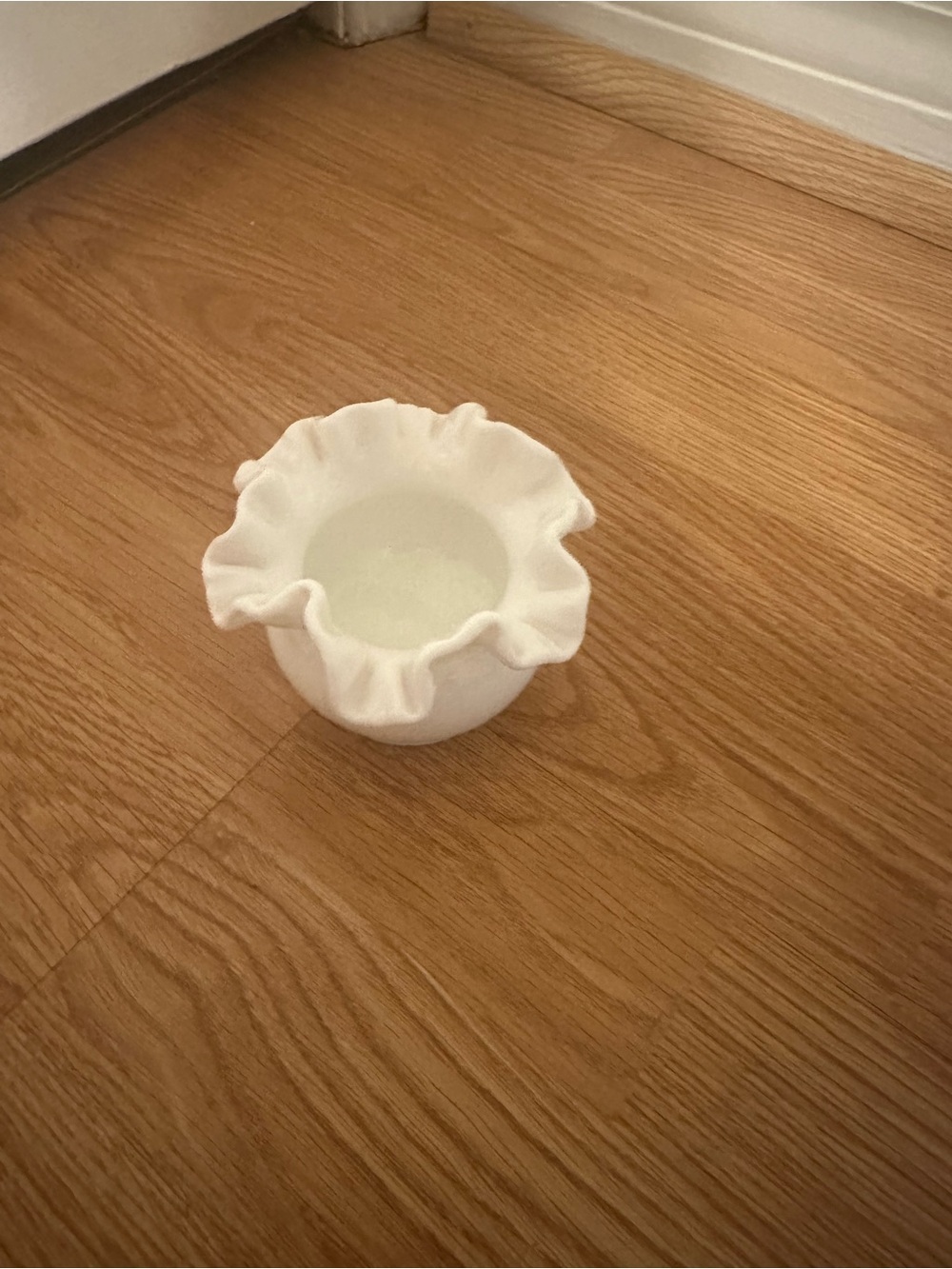 White Ruffled Ceramic Bowl